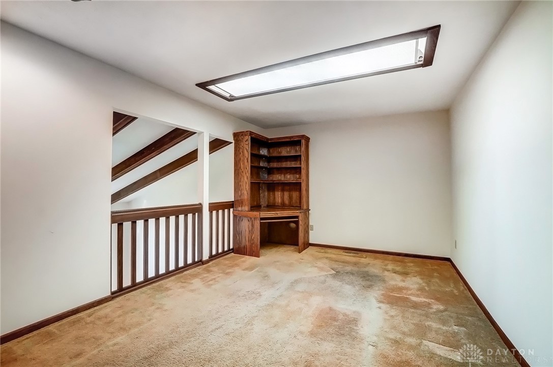 797 Hidden Circle, Dayton, Ohio image 32