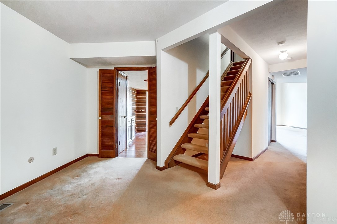 797 Hidden Circle, Dayton, Ohio image 5