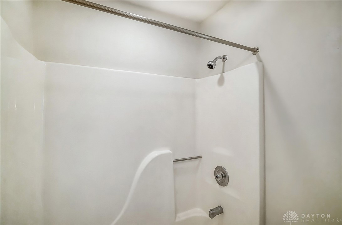 797 Hidden Circle, Dayton, Ohio image 27