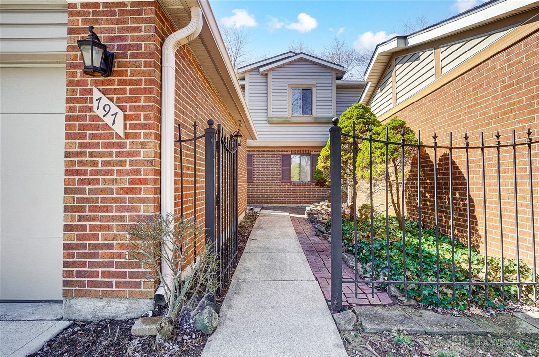 797 Hidden Circle, Dayton, Ohio image 2