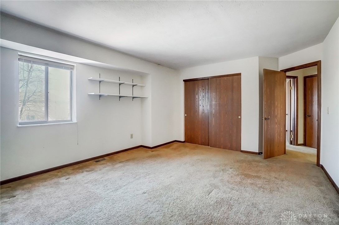 797 Hidden Circle, Dayton, Ohio image 38