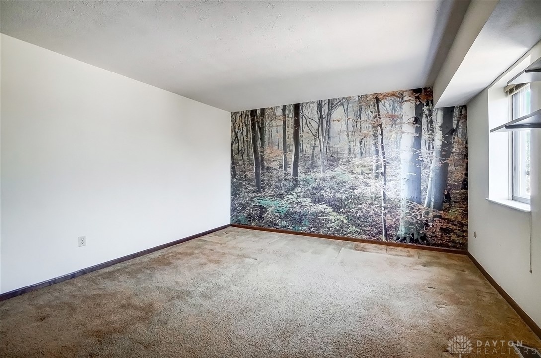 797 Hidden Circle, Dayton, Ohio image 37