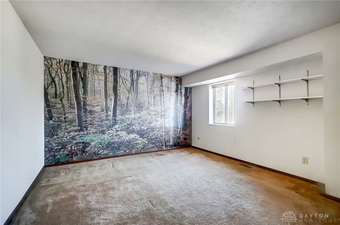 797 Hidden Circle, Dayton, Ohio image 36