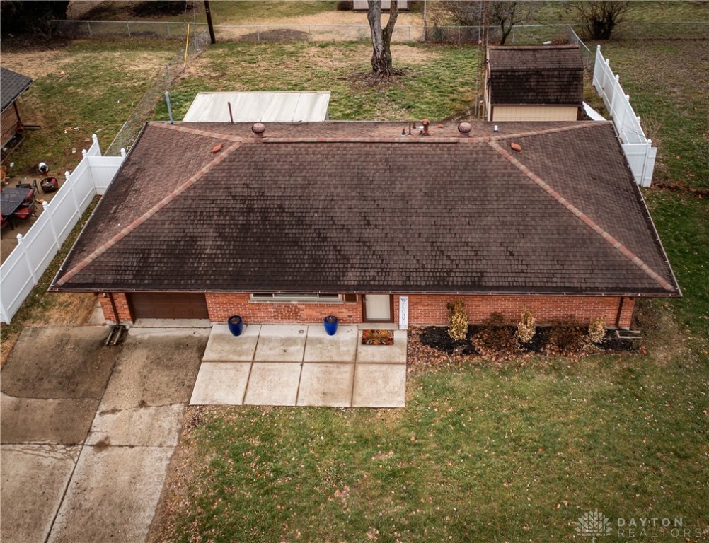 3603 Utica Drive, Kettering, Ohio image 2