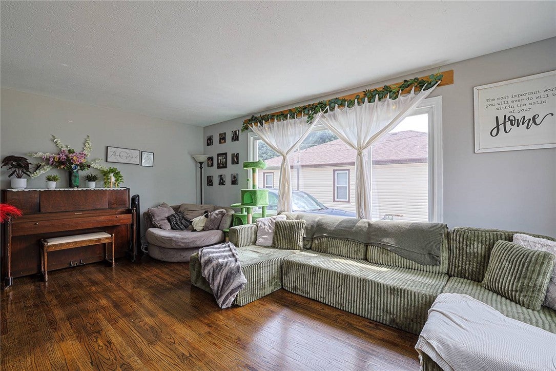 387 E Pike Street