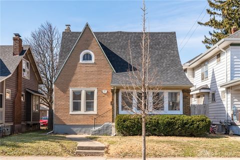 Photo of 1221 Arbor Avenue, Dayton, OH 45420 (MLS # 953057)