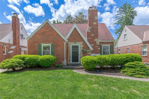 Photo of 919 Hampshire Road, Dayton, OH 45419 (MLS # 959207)