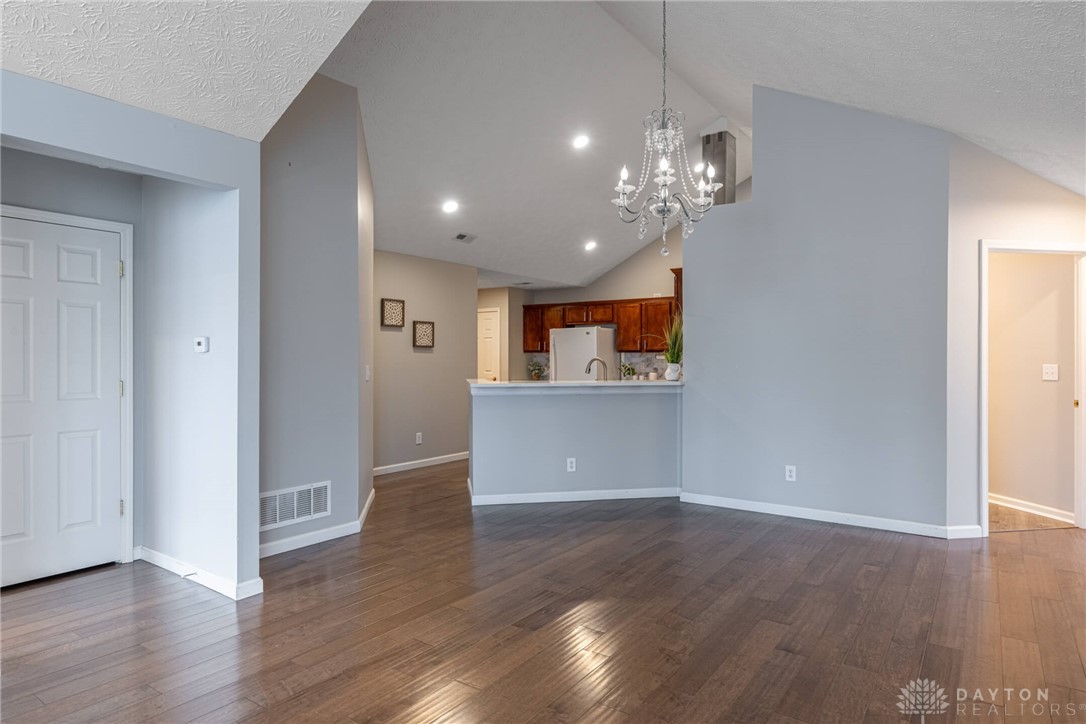 683 Sagamon Drive, Beavercreek, Ohio image 9