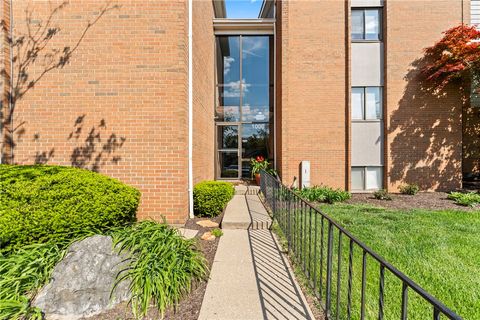 Photo of 1000 LOOKOUT Trl, West Carrollton, OH 45449 (MLS # 957372)