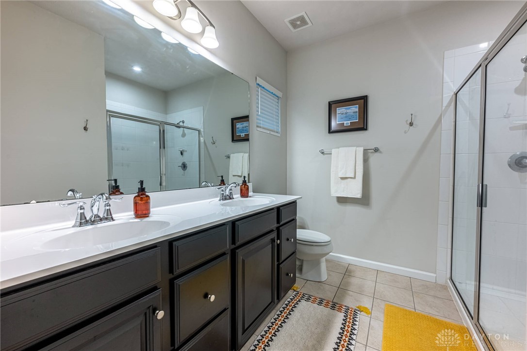 1059 Baywood Drive, Fairborn, Ohio image 15