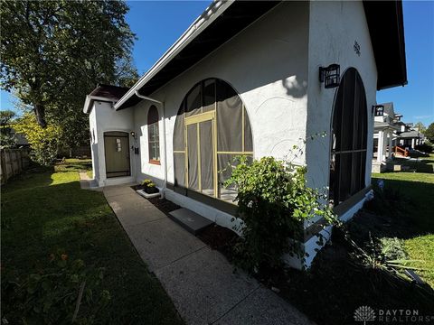 Tiny photo for 1529 N Euclid Avenue, Dayton, OH 45406 (MLS # 945537)