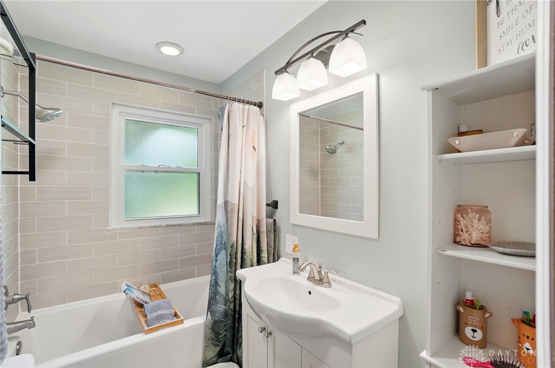 8227 S Brown School Road, Vandalia, Ohio image 31