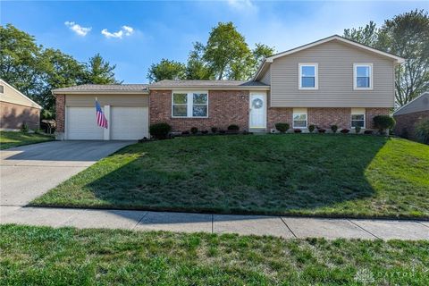 Photo of 1520 Vista Ridge Drive, Miamisburg, OH 45342 (MLS # 948780)