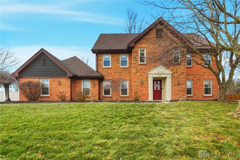 Photo of 6541 Golf Manor Court, Englewood, OH 45322 (MLS # 951104)