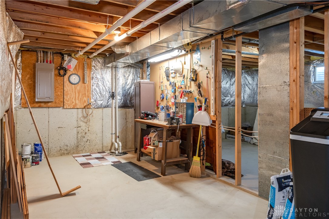 587 Allanhurst Avenue, Vandalia, Ohio image 15