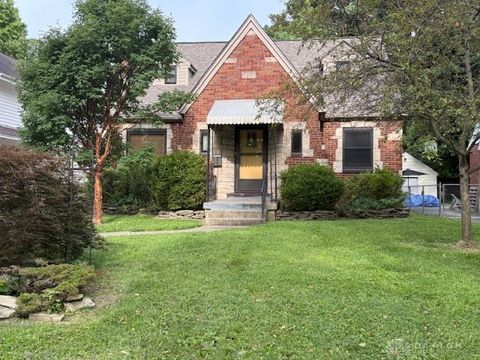 Photo of 3229 Kenmore Avenue, Dayton, OH 45420 (MLS # 946743)