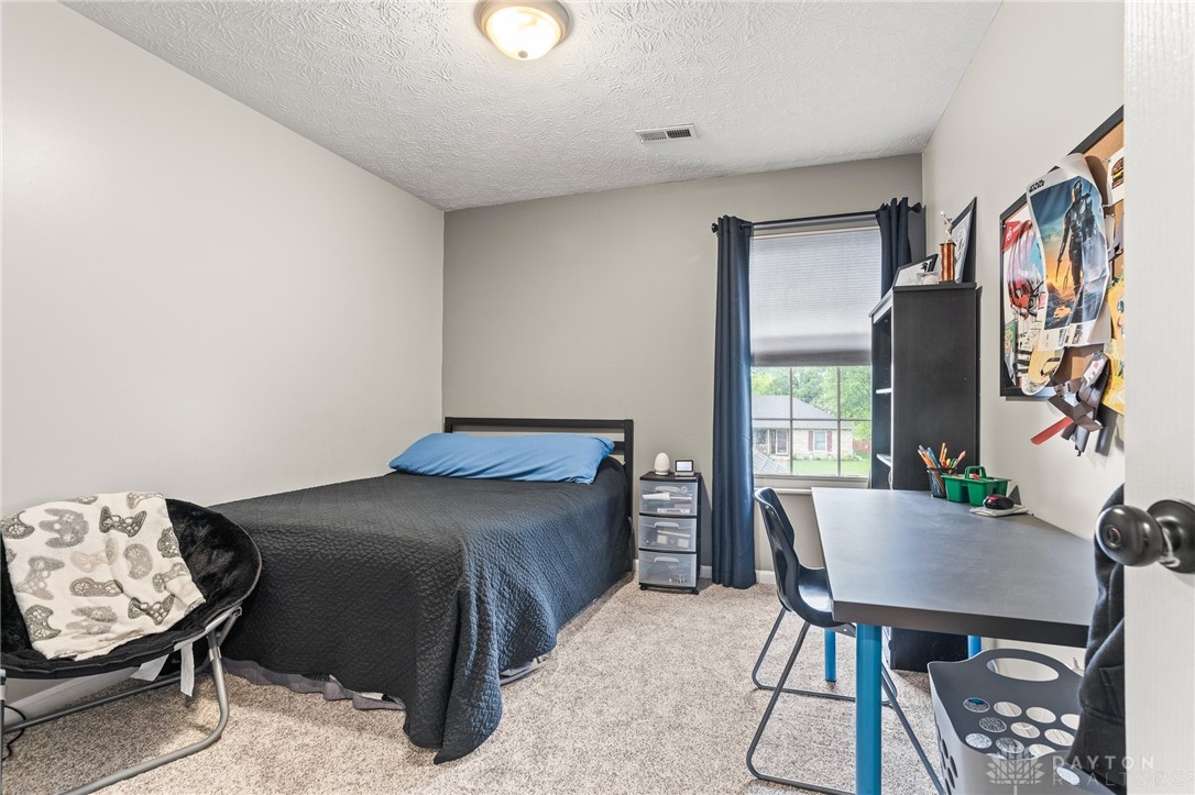 2755 Huntington Drive, Troy, Ohio image 37