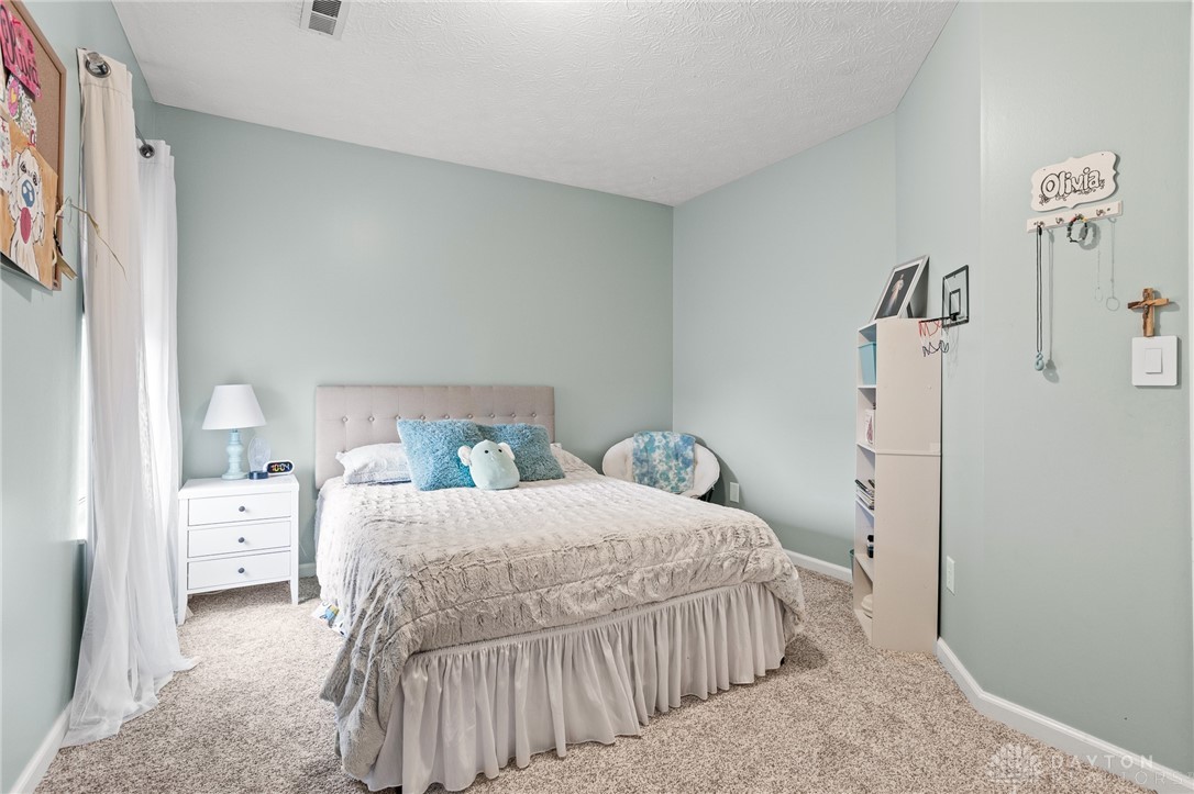 2755 Huntington Drive, Troy, Ohio image 34