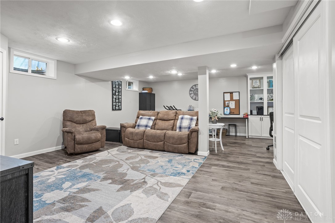 2755 Huntington Drive, Troy, Ohio image 42
