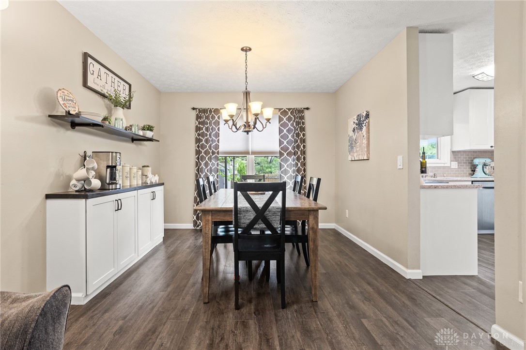 2755 Huntington Drive, Troy, Ohio image 10