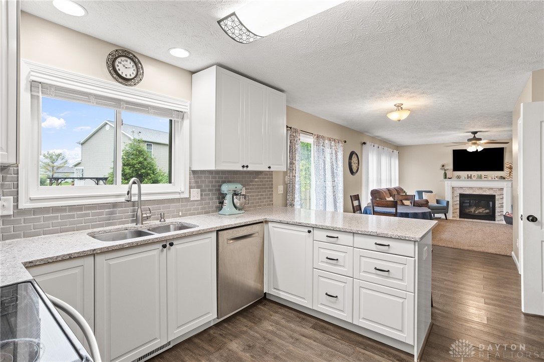 2755 Huntington Drive, Troy, Ohio image 14