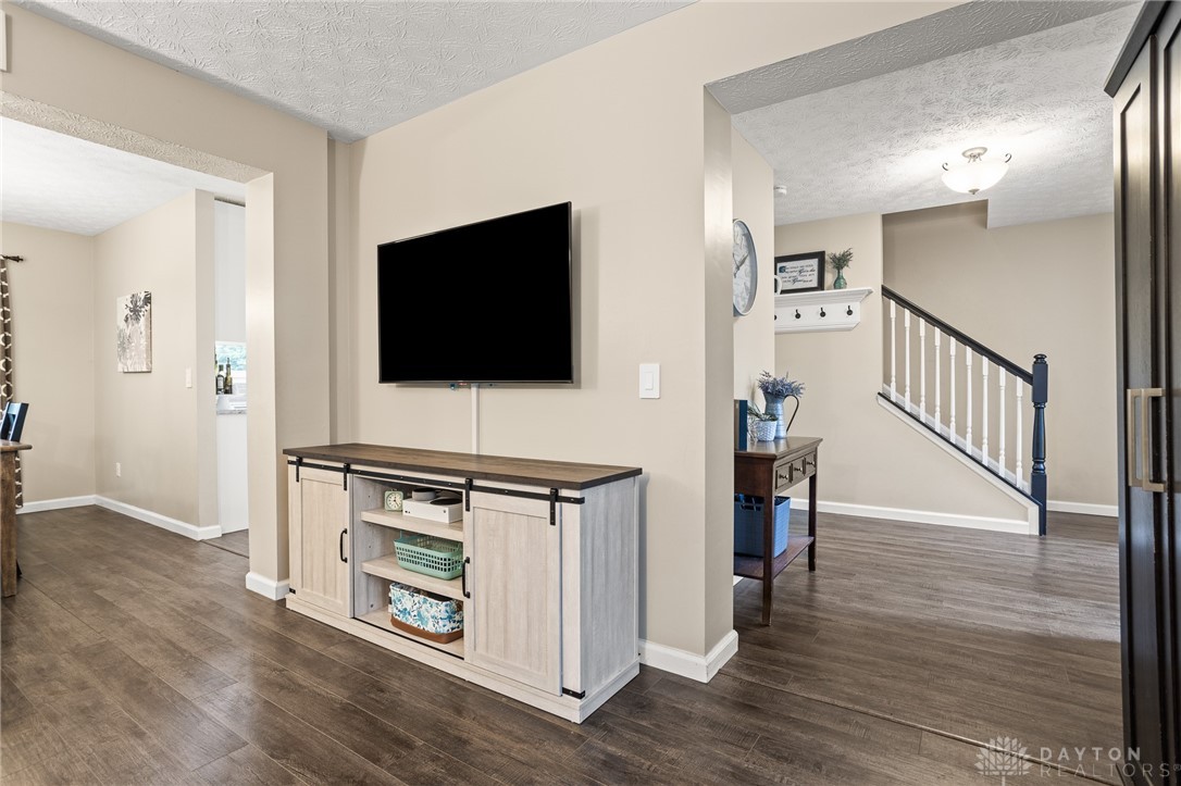 2755 Huntington Drive, Troy, Ohio image 7