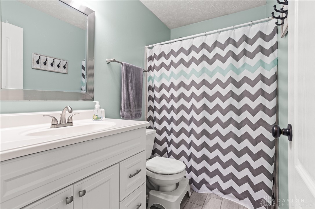 2755 Huntington Drive, Troy, Ohio image 30