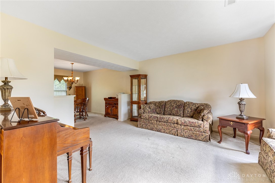 516 Clarion Court, Lebanon, Ohio image 3