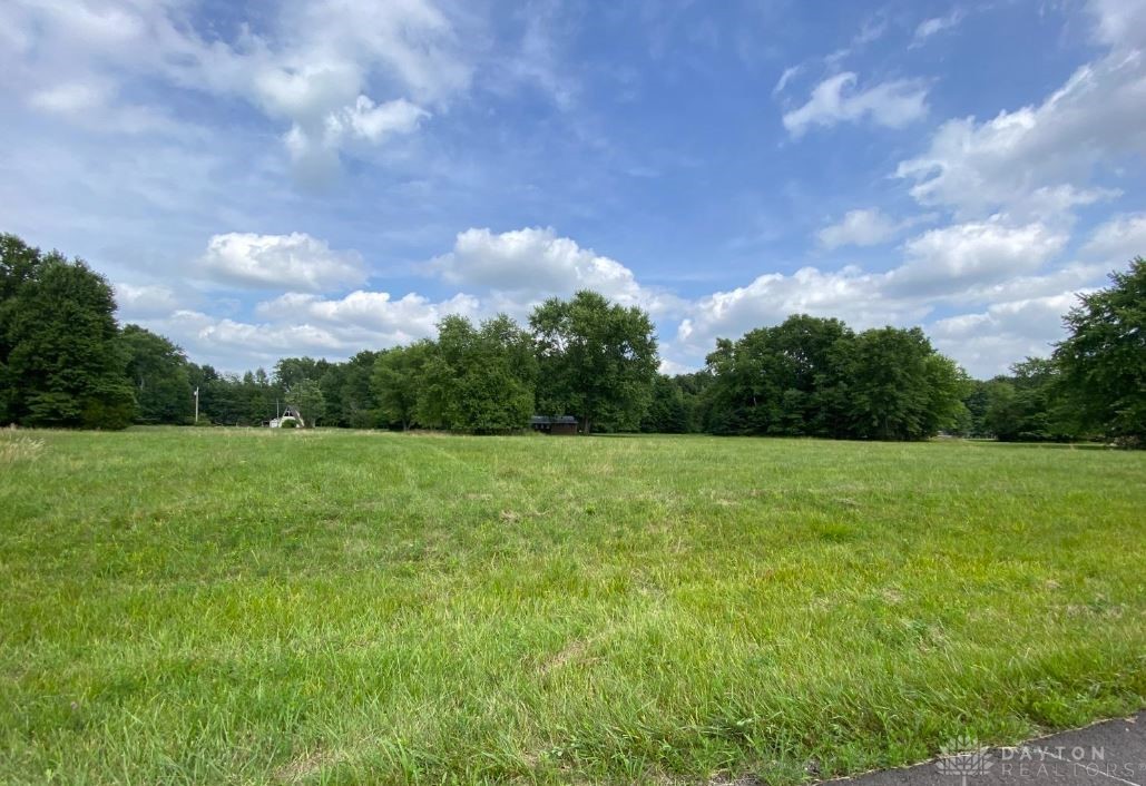 744 Odenwald Drive, Fayetteville, Ohio image 1