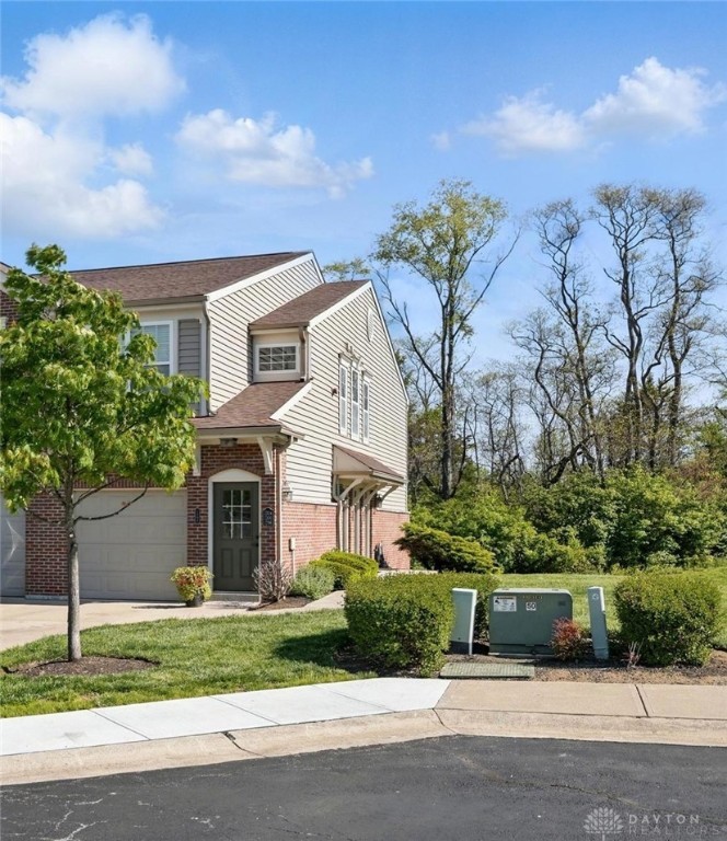 1304 Shadowood Trail, Maineville, Ohio image 2