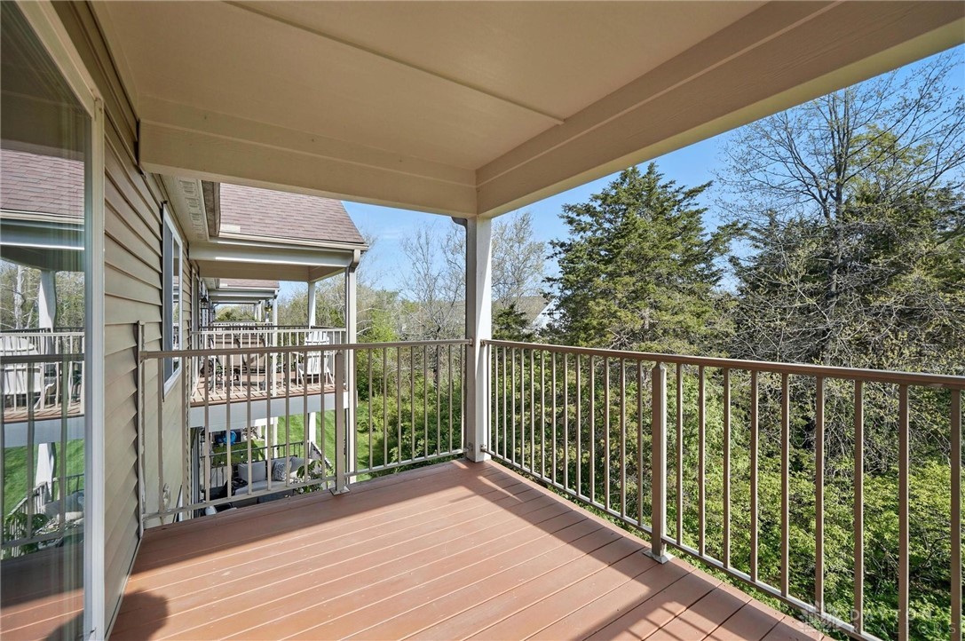 1304 Shadowood Trail, Maineville, Ohio image 11