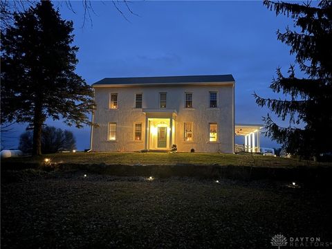 Photo of 1930 Oxford Gettysburg Road, Eaton, OH 45320 (MLS # 949571)