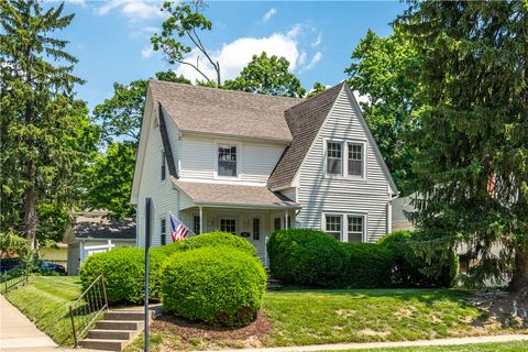 Homes For Sale - 201 Wiltshire Boulevard<br/> Oakwood, OH 45419