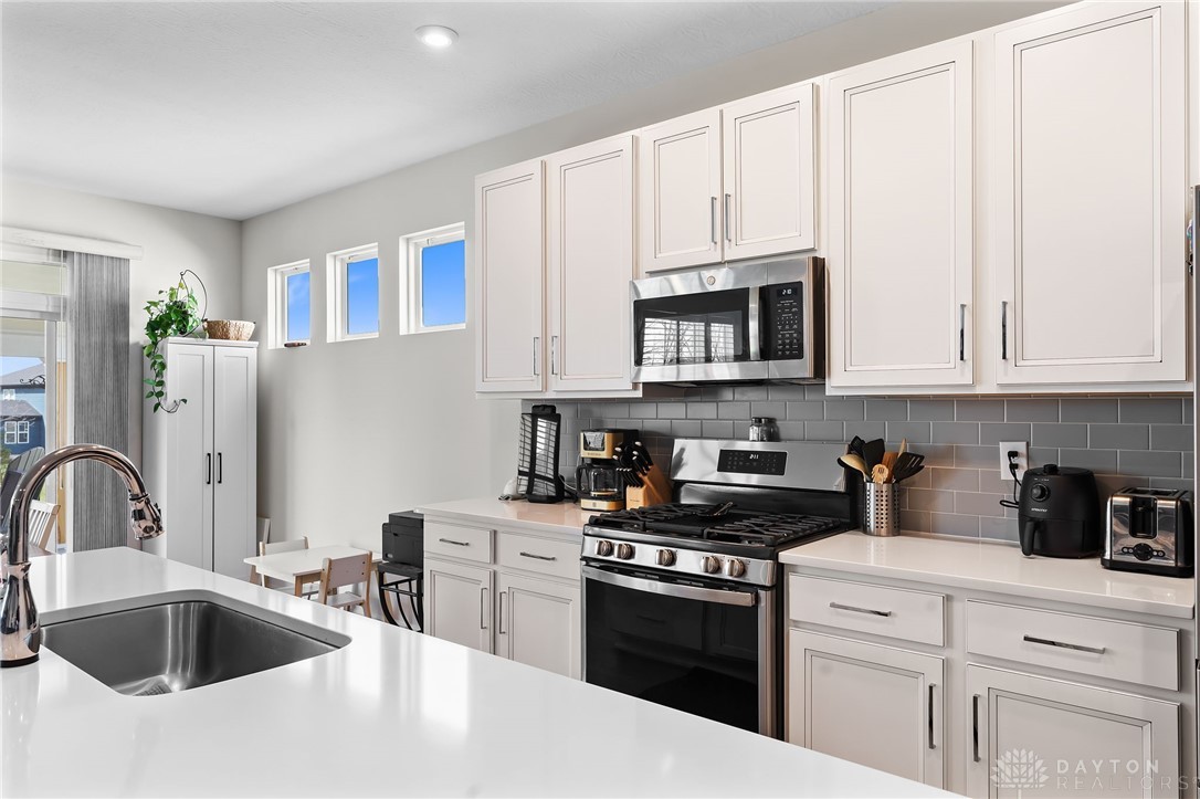 1851 Kingsbarn Court, Miamisburg, Ohio image 13