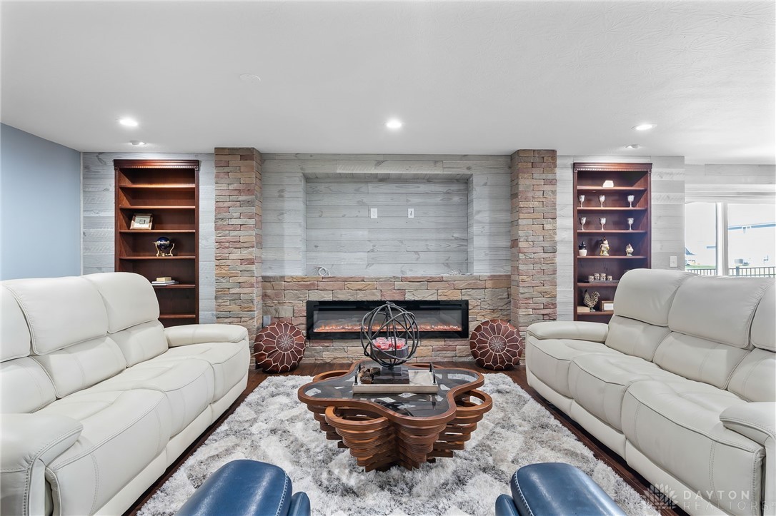 1851 Kingsbarn Court, Miamisburg, Ohio image 34