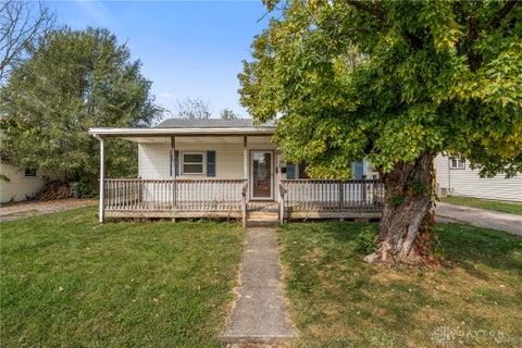 Photo of 233 Pat Lane, Fairborn, OH 45324 (MLS # 972071)