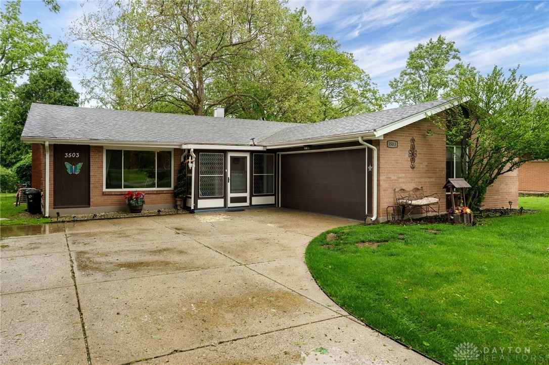 3503 Knollwood Drive, Beavercreek, Ohio image 1
