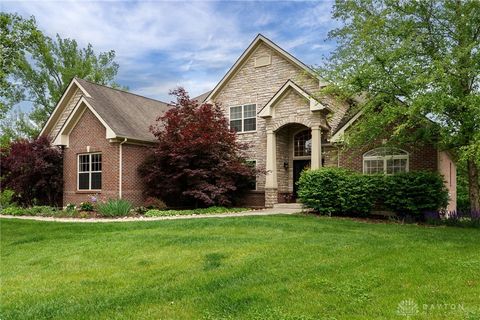 Photo of 10067 Yearling Run, Dayton, OH 45458 (MLS # 934944)