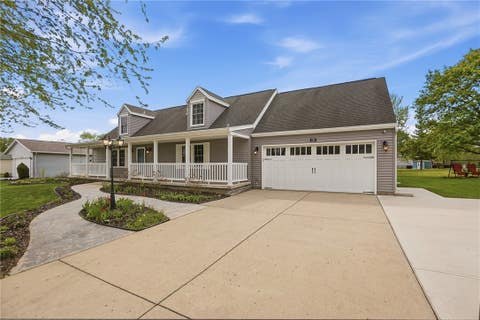 Homes For Sale - 135 Concord Farm Road<br/> Montgomery County, Englewood, OH 45322