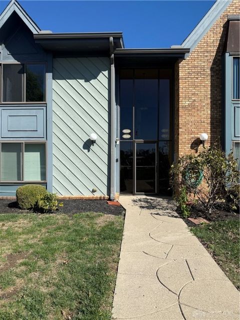 Tiny photo for 1943 Washington South Drive, Dayton, OH 45458 (MLS # 946178)