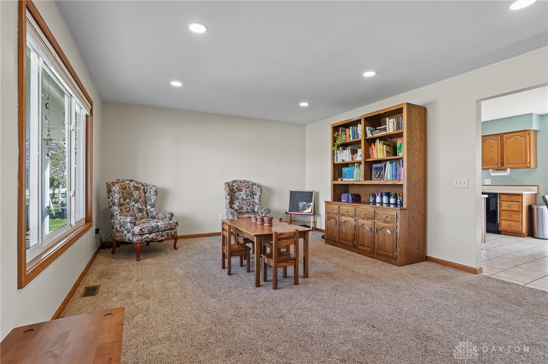 415 Debra Drive, Botkins, Ohio image 8