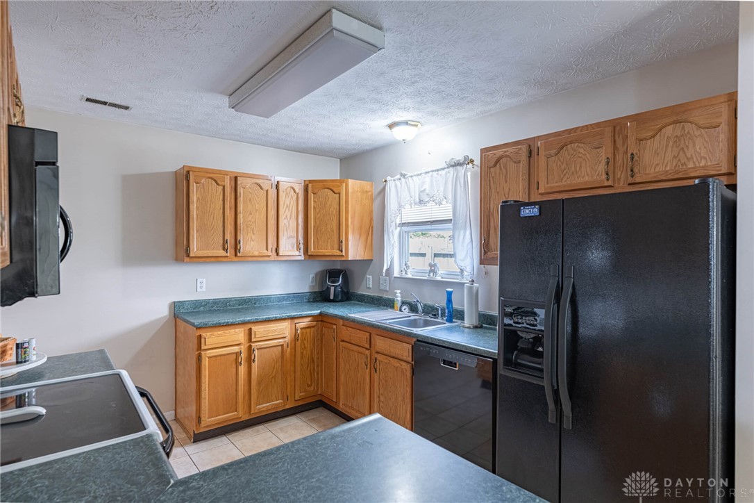 82 Choctaw Circle, Franklin, Ohio image 9