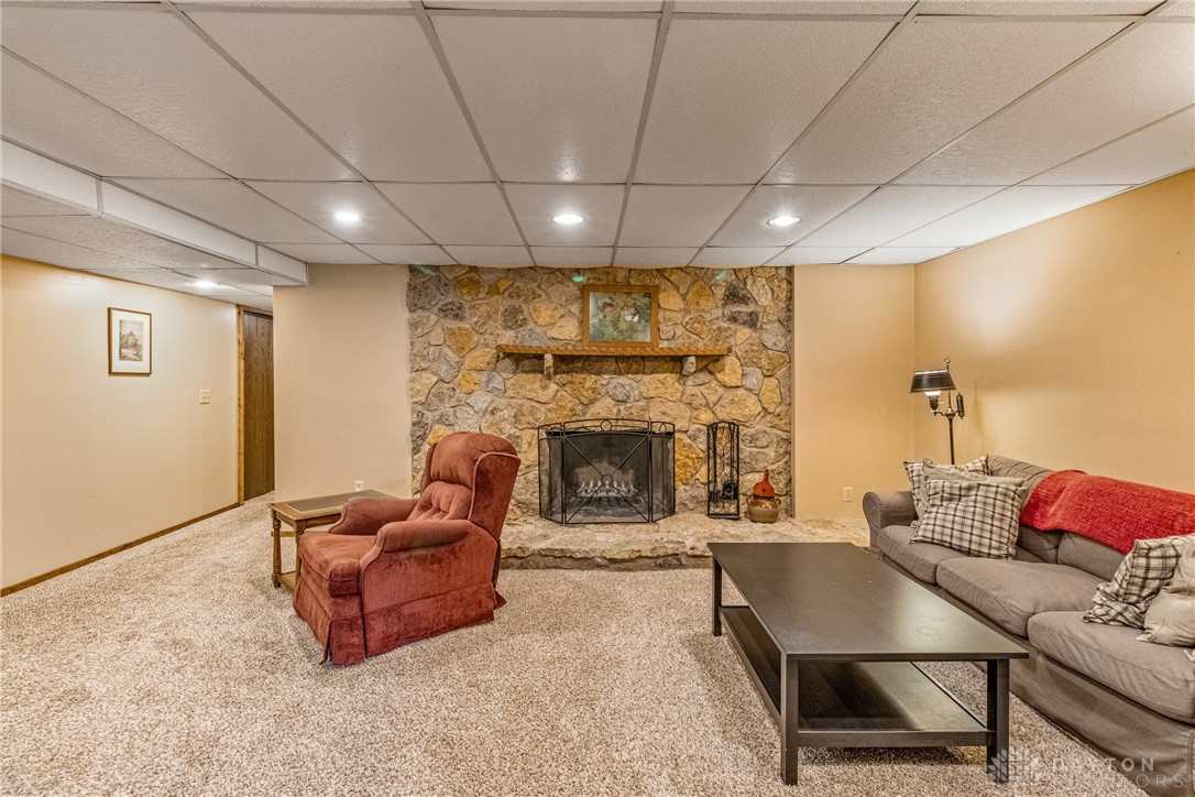 New Jasper Twp, Ohio 45335, United States, 4 Bedrooms Bedrooms, ,3 BathroomsBathrooms,Residential,Active,220233