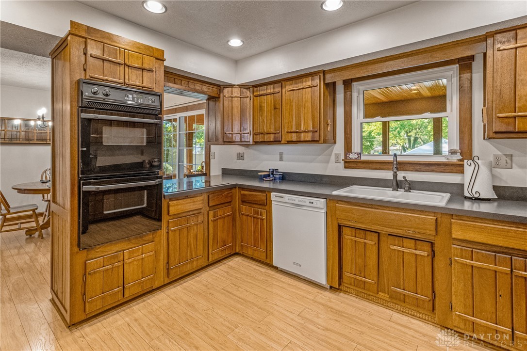 New Jasper Twp, Ohio 45335, United States, 4 Bedrooms Bedrooms, ,3 BathroomsBathrooms,Residential,Active,220233