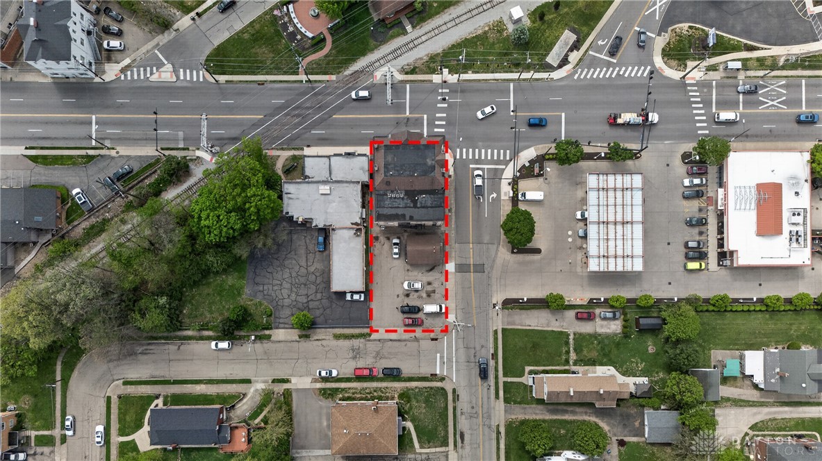 7045-7049 Montgomery Road
