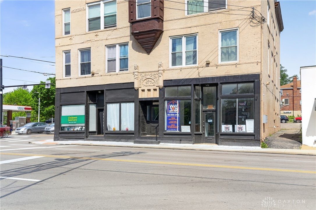 7045-7049 Montgomery Road