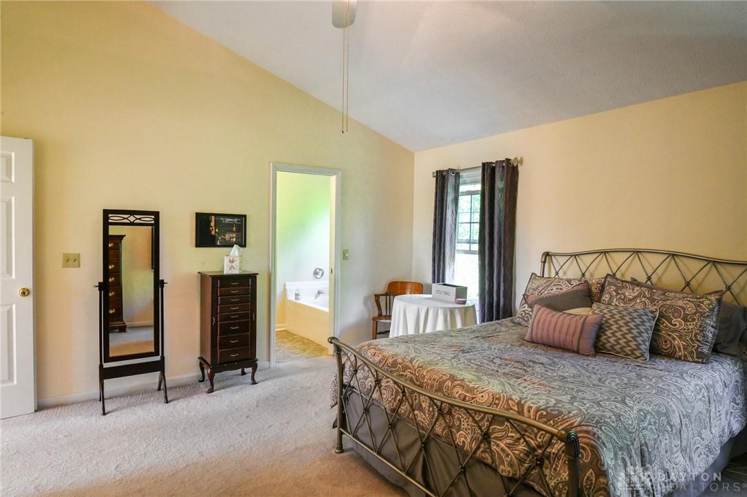 Lebanon, Ohio 45036, United States, 3 Bedrooms Bedrooms, ,3 BathroomsBathrooms,Residential,Pending,126359