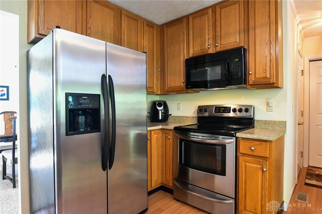 Lebanon, Ohio 45036, United States, 3 Bedrooms Bedrooms, ,3 BathroomsBathrooms,Residential,Pending,126359