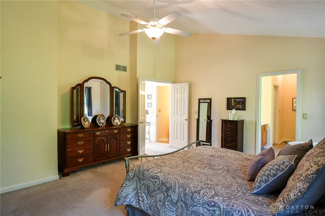 Lebanon, Ohio 45036, United States, 3 Bedrooms Bedrooms, ,3 BathroomsBathrooms,Residential,Pending,126359