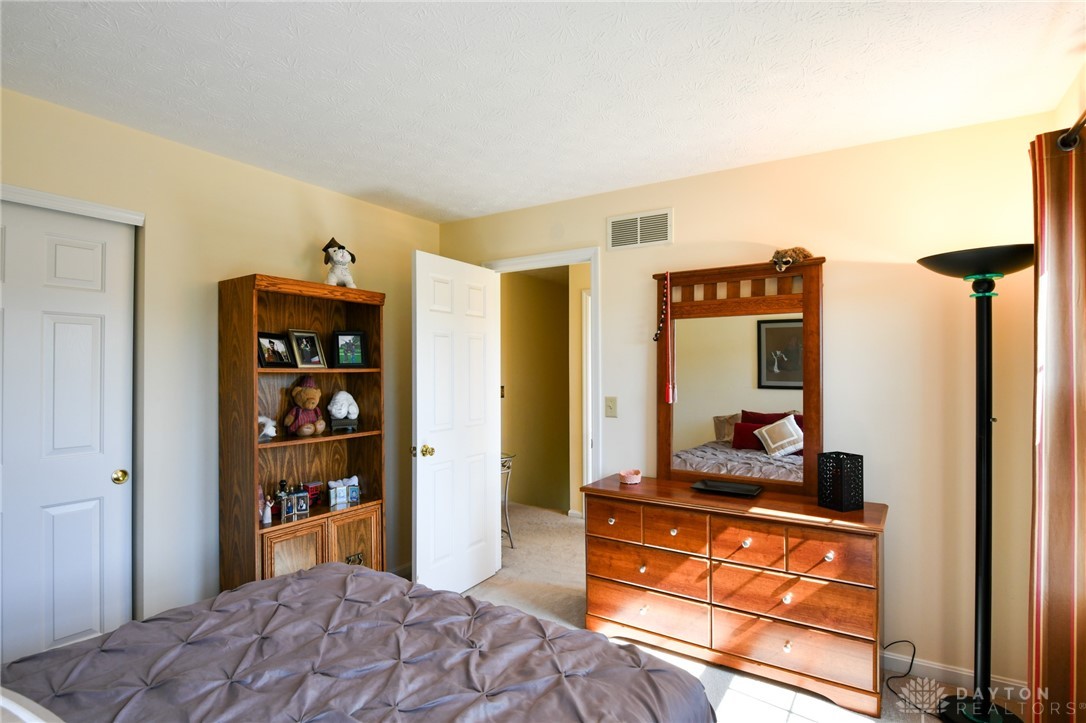 Lebanon, Ohio 45036, United States, 3 Bedrooms Bedrooms, ,3 BathroomsBathrooms,Residential,Pending,126359